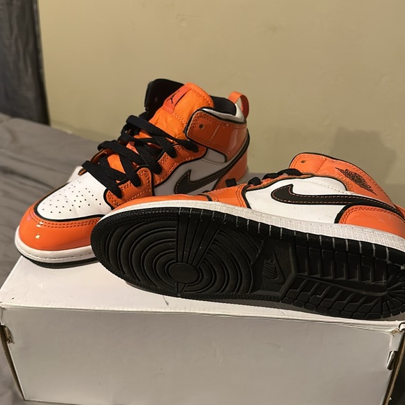 Kids sneakers - Picture 2 of 3